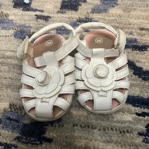 Teeny Toes White Sandals Size 3 - Picture 1 of 4